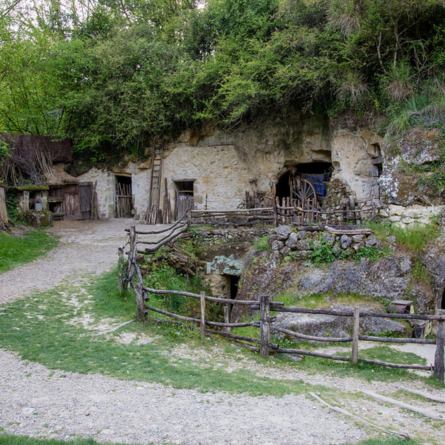 vue vallée troglodytique des goupillières